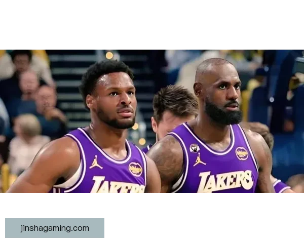 NBA历史首例父子同场助攻 布朗尼接詹姆斯传球命中三分